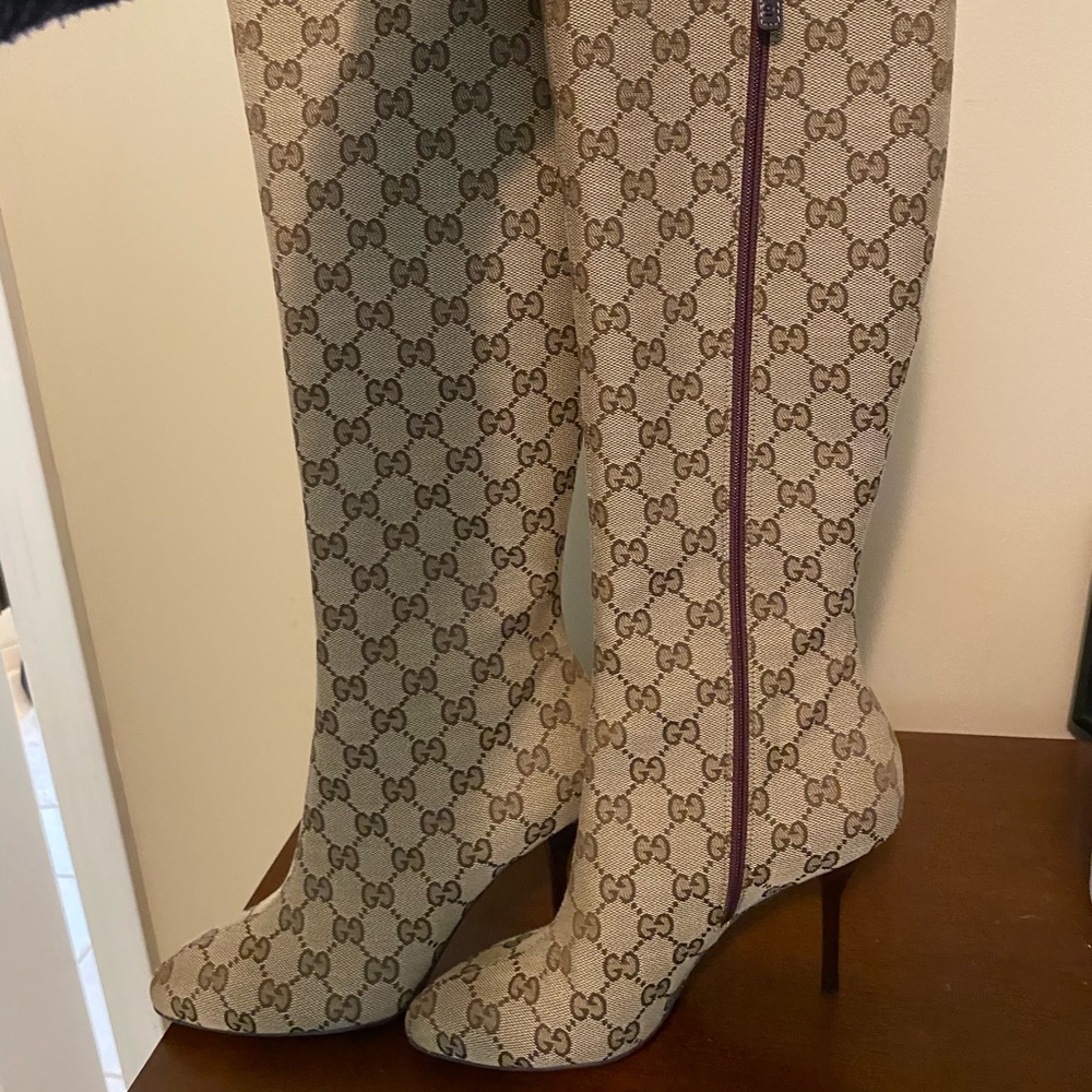 Vintage Gucci Boots - Size 37 - Never Worn